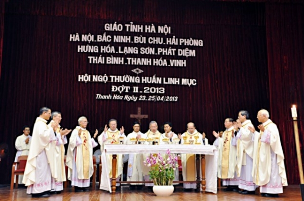 Hình ảnh hội ngộ thường huấn linh mục giáo tỉnh Hà Nội đợt II tại Thanh Hóa