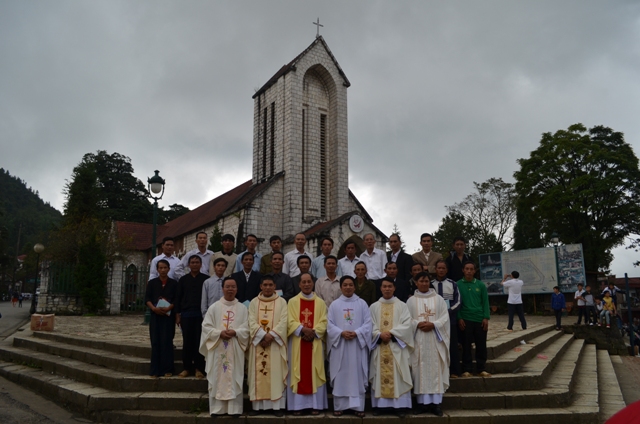 Hành hương Năm Đức Tin của Thừa tác viên giáo hạt Lào Cai – Lai Châu và Điện Biên