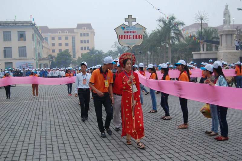 Đại hội Giới trẻ Giáo tỉnh Hà Nội lần thứ XI: Hình ảnh lễ Khai mạc