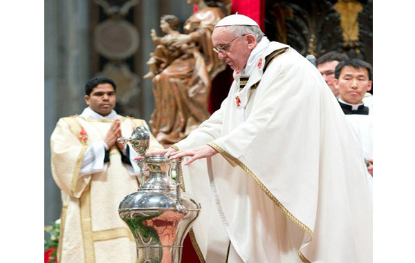 Ngày Thứ Năm Tuần Thánh, ĐTC: ''chúng ta tưởng niệm ngày hạnh phúc Chúa lập chức linh mục và ngày chúng ta chịu chức linh mục''