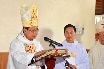 Đức Giám mục Phêrô Nguyễn Văn Khảm nhận Giáo phận Mỹ Tho