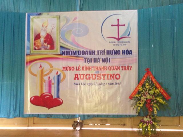 Nhóm Doanh Trí Hưng Hóa tại Hà Nội mừng lễ Quan Thầy Augustino