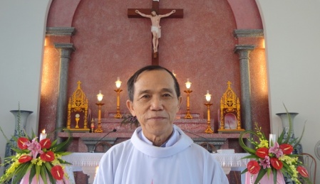 Cha Antôn Nguyễn Gia Nhang nghỉ hưu