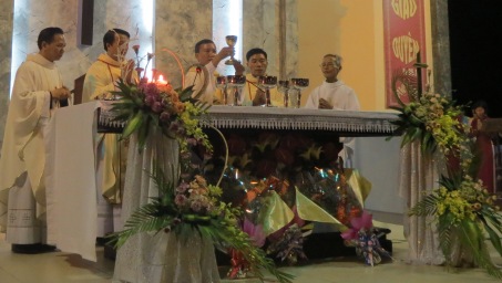 Thánh lễ Tạ ơn của ba tân Linh mục tại giáo xứ Nỗ Lực