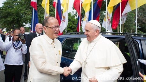 Đức Thánh Cha Phanxicô gặp chính quyền Philippines
