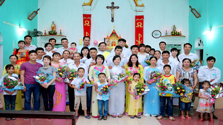Thánh lễ lặp lại giao ước hôn nhân của Cộng đoàn Gia đình cùng theo Chúa