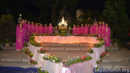 Giáo xứ Sa Pa - Tôn vinh Đức Mẹ ngày cuối Tháng Hoa 2015