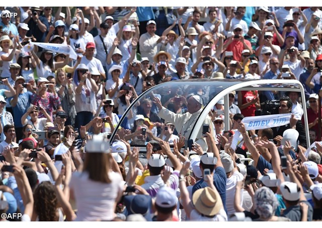 Description: http://media02.radiovaticana.va/photo/2015/06/06/AFP4237984_Articolo.jpg