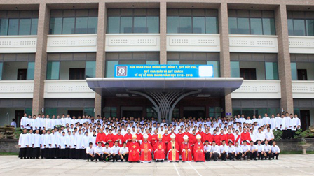 Đại Chủng Viện Hà Nội khai giảng Năm Học 2015- 2016