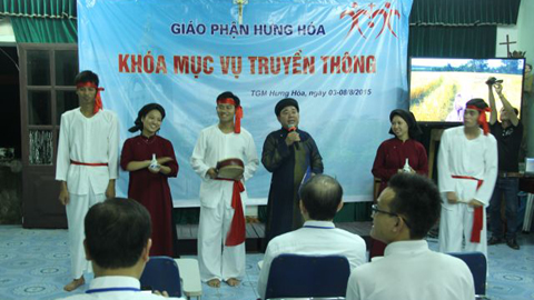 Khóa Mục vụ Truyền Thông Tổng Quan 2015 Giáo Phận Hưng Hóa: ngày thứ 5