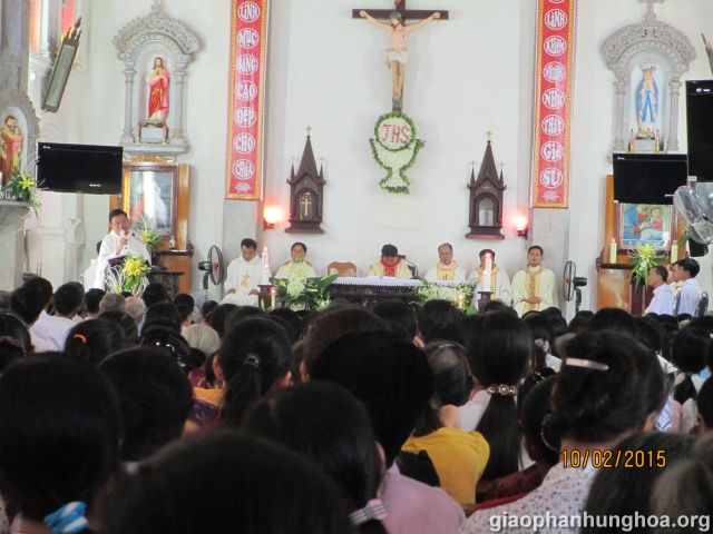 Cha Gioan Nghĩa chia sẻ trong Thánh lễ