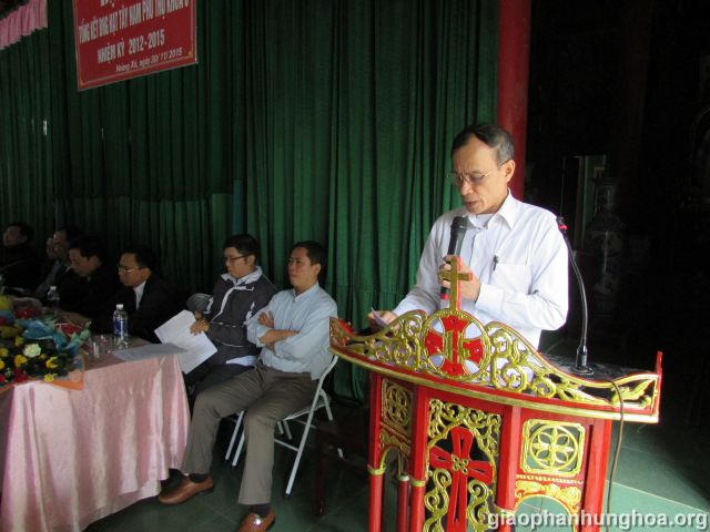 ông Giuse Hoàng Ngọc Ky thay mặt Ban điều hành khóa V báo cáo tổng kết nhiệm kỳ