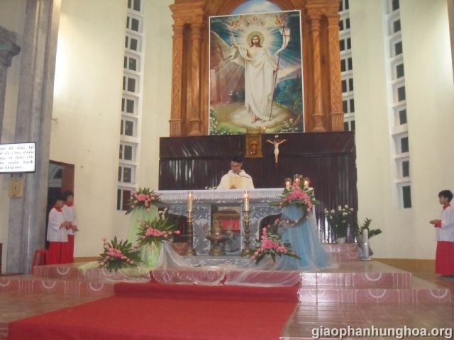 Thánh lễ tại nhà thờ Bãi Dòng