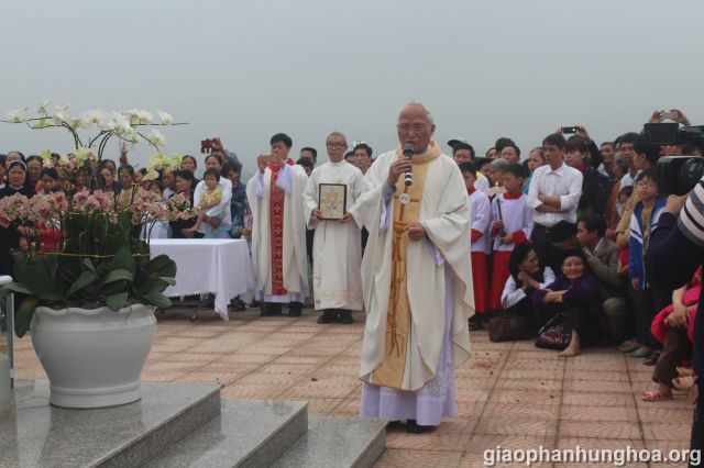 Cha Giuse Nguyễn Trung Thoại khai mạc