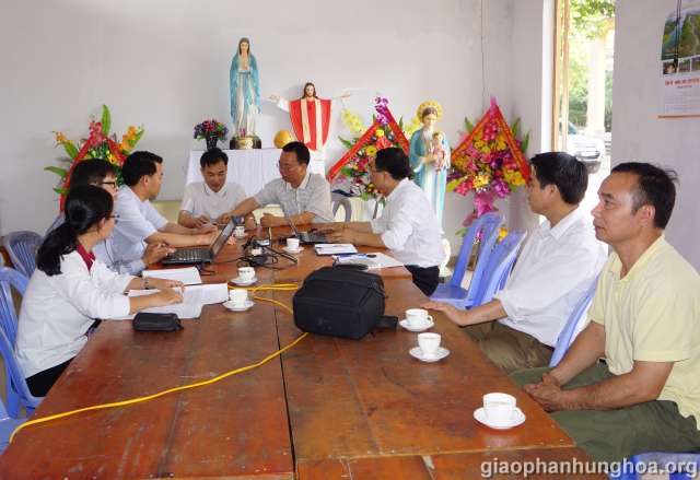 Cha Giuse Nguyễn Văn Thành - Trưởng ban truyền thông giáo phận chia sẻ kinh nghiệm