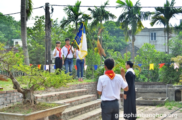 Hình ảnh nghi thức chào cờ