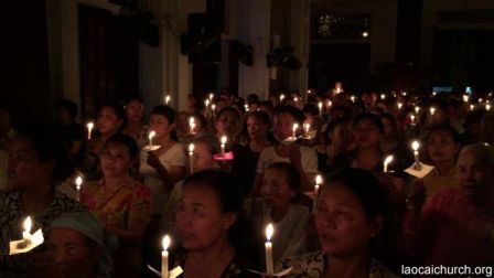 Giáo xứ Lào Cai Thắp Nến Cầu Nguyện Cho Cộng Đoàn Công Giáo Tại Mường Khương