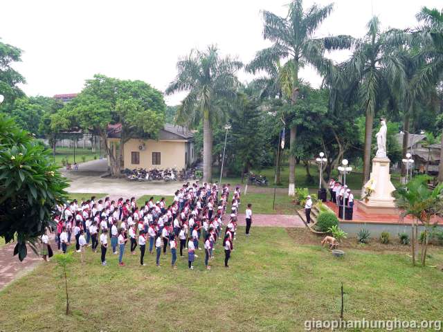 Nghi thức khai mạc và chào cờ