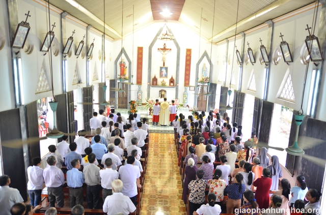 Cộng đoàn chầu chung tạ ơn Chúa