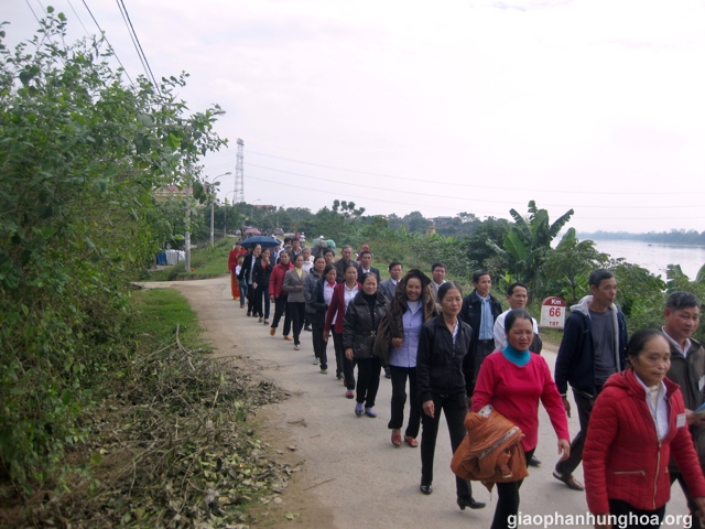 Mọi người đi hành hương Năm Thánh