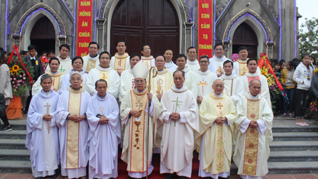 Thánh lễ khai mạc kỷ niệm 100 năm xây dựng nhà thờ Vĩnh Lộc