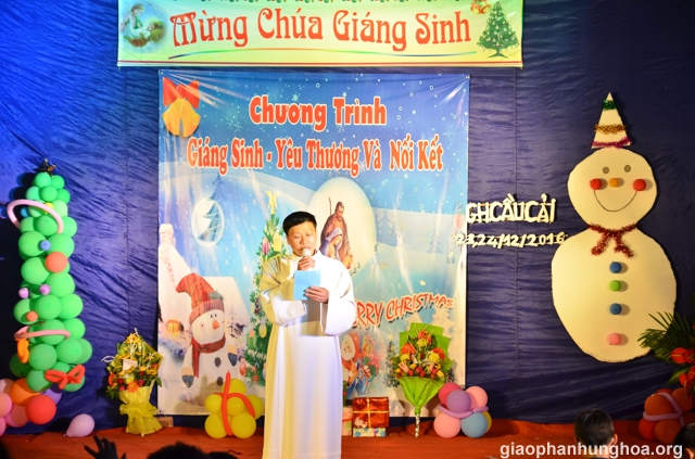 Cha Giuse Nguyễn Tiến Liên khai mạc đêm hoan ca mừng Chúa Giáng sinh