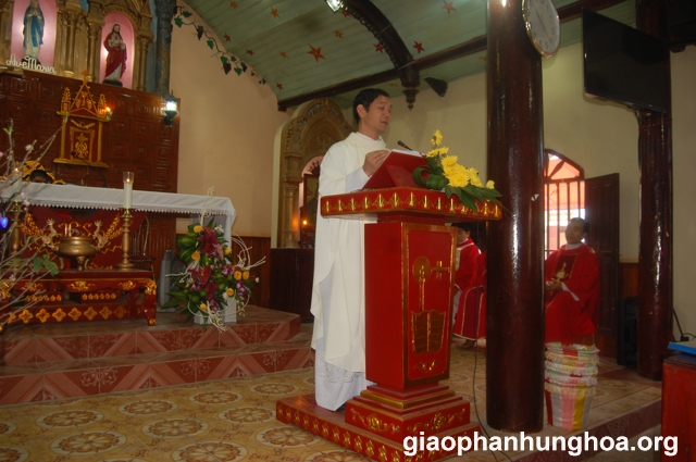 Cha Micae Lê Văn Hồng chia sẻ trong Thánh lễ