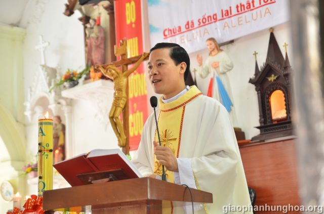 Cha Giuse Hà Văn Trọng chia sẻ trong Thánh lễ