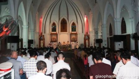 Giáo xứ Lào Cai tổ chức lễ Tạ Ơn kỷ niệm 7 năm thụ phong Giám mục của Đức cha Gioan