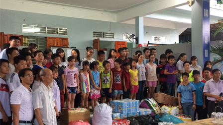 Ban điều hành Giới Doanh Trí giáo phận tới thăm giáo xứ Điện Biên