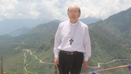Hành trình mục vụ miền tây bắc của Đức cha Gioan Maria Vũ Tất (3):  Thăm giáo xứ Lào Cai