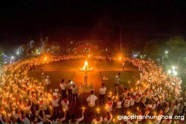 Đêm Lửa Thiêng Thánh Thể