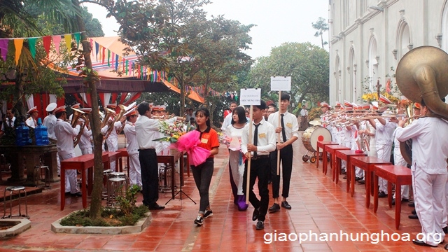 Các phái đoàn chúc mừng cha