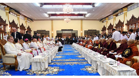 Đức Thánh Cha Gặp Các Vị Lãnh Đạo Phật Giáo Myanmar