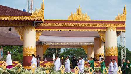 150 Ngàn Tín Hữu Myanmar Tham Dự Thánh Lễ Với Đức Thánh Cha