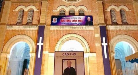 Hơn 203 Nhà Thờ Công Giáo Tại Sài Gòn Đổ Chuông Cùng 1 Giờ Đón Linh cửu Đức Cố TGM Phaolo Bùi Văn Đọc