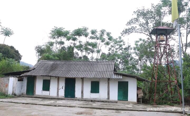Ngôi nhà nguyện cũ của giáo họ Liên Sơn