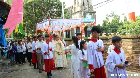 Thánh Lễ Kính Mình Máu Thánh Chúa Kitô Và Cung Nghinh Thánh Thể Tại Giáo Xứ Cát Ngòi