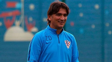 Huấn luyện viên đội túc cầu quốc gia Croatia và cỗ tràng hạt