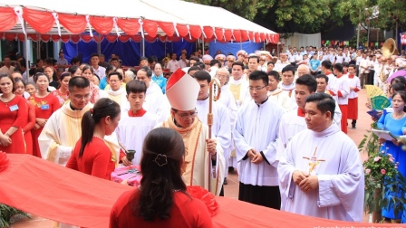 Thánh Lễ Tạ Ơn Mừng Lễ Quan Thầy Đức Mẹ Núi Carmêlô Và Khánh Thành Nhà Mục Vụ Giáo Xứ Dị Nậu