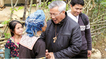 Bài Phỏng Vấn Của Vietcatholic Dành Cho Đức Cha Anphong Nguyễn Hữu Long Về Truyền Giáo