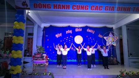 Thiếu Nhi Giáo Xứ Điện Biên Vui Tết Trung Thu