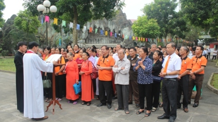 Cộng Đoàn Khôi Bình Và Cộng Đoàn Gia Đình Cùng Theo Chúa Hành Hương Năm Thánh