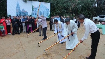 Giáo họ Đồng Lạc mừng Chúa Giáng sinh và động thổ xây dựng nhà thờ mới sau 80 năm hình thành và phát triển