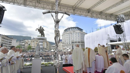 ĐTC dâng Thánh Lễ tại quảng trường Macedonia