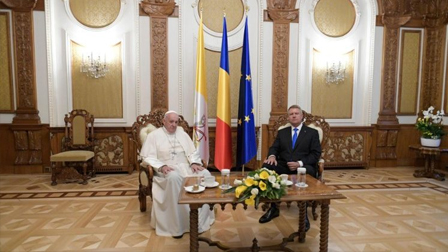 Đón tiếp ĐTC tại Phủ Tổng Thống Rumani