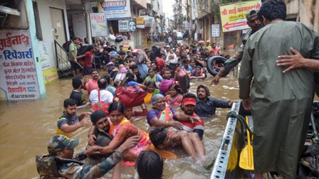ĐTC Phanxicô chia buồn với Ấn Độ vì thảm hoạ lũ lụt