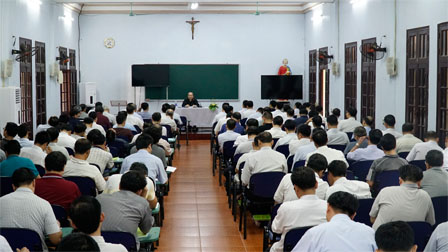 Tuần thường huấn linh mục giáo phận Hưng Hóa đợt II - 2019 tại Trung tâm mục vụ Hà Thạch, ngày 02 - 06.09.2019