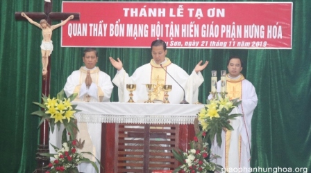 Gia đình Tận Hiến giáo xứ Trại Sơn và Lương Sơn mừng lễ quan thầy