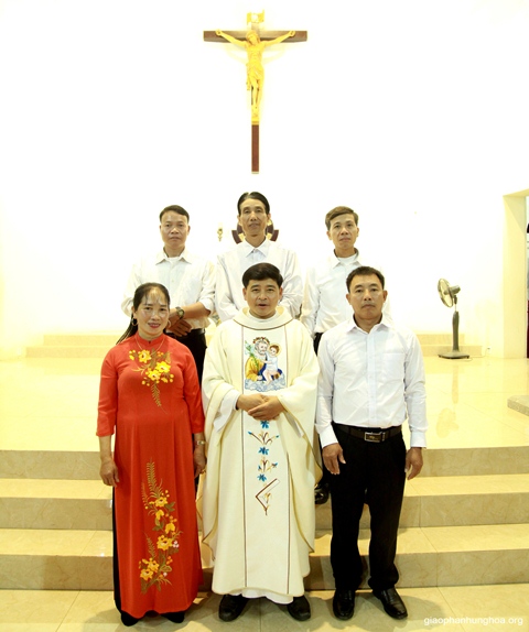 Tân banh hành giáo họ Hưng Bình